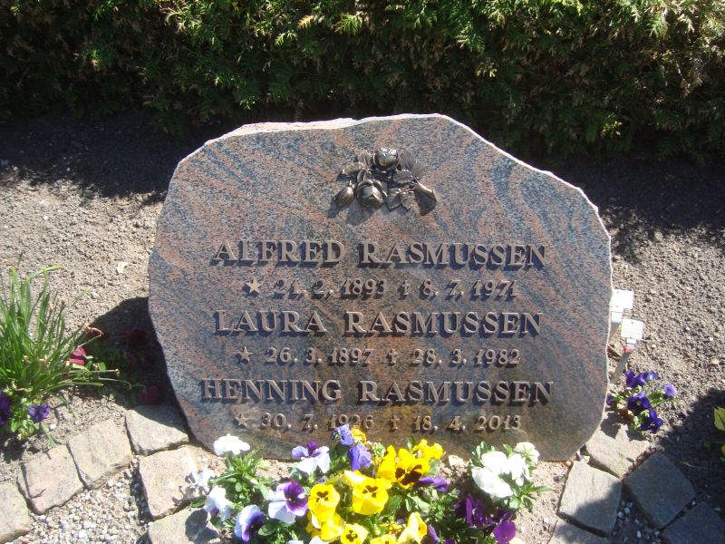 Laura Rasmussen.jpg